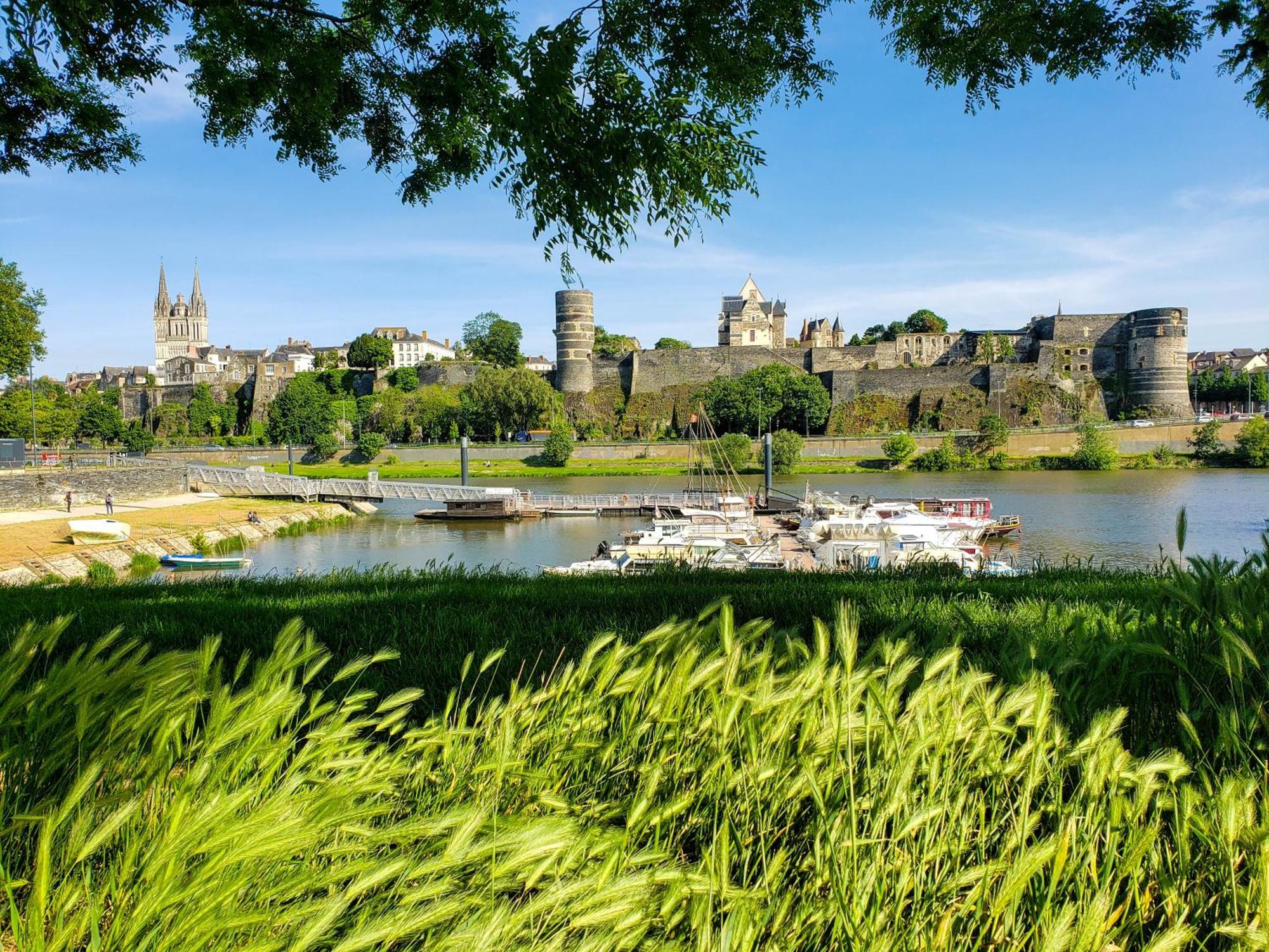 Le Chateau Angers Exterior photo